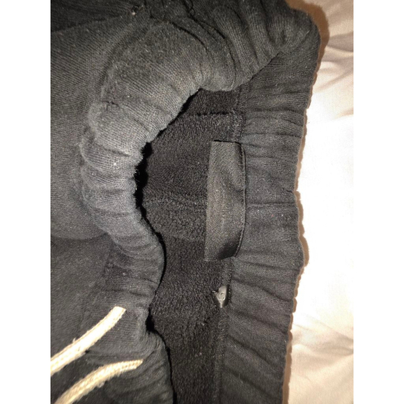 Fear of God ESSENTIALS sweater shorts - Picture 4 of 6